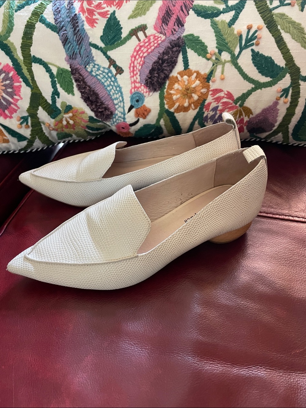 Jeffrey Campbell Cream Pointed-Toe Loafers